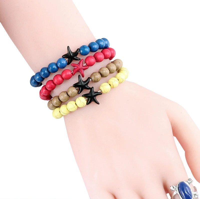 Pulseira com estrela do mar criativa, turquesa, rocha vulcânica e contas de porcelana branca. Design elegante e artesanal. — foto 20