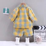 Terno Cardigan Três Peças com Lapela para Meninos, ideal para eventos especiais e uso diário, combinando estilo e conforto. — foto 7