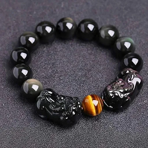 Title 1, Obsidiana e pulseira de olho tigre