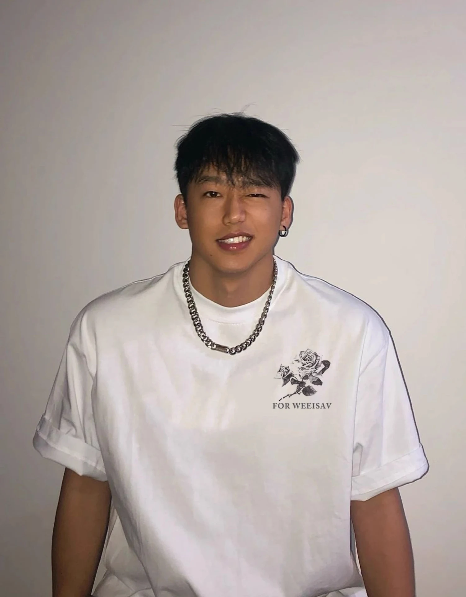 Heren T-shirt met korte mouwen en rozenprint, een comfortabele en stijlvolle keuze. Perfect voor een casual look en geschikt voor dagelijks gebruik. — foto 3