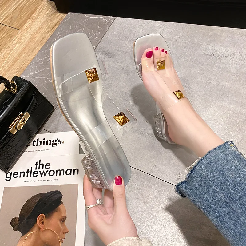 Pantofole con tacco alto Estate Nuovo trend moda coreana Versione elegante e confortevole per donne Perfette per l'estate — foto 1