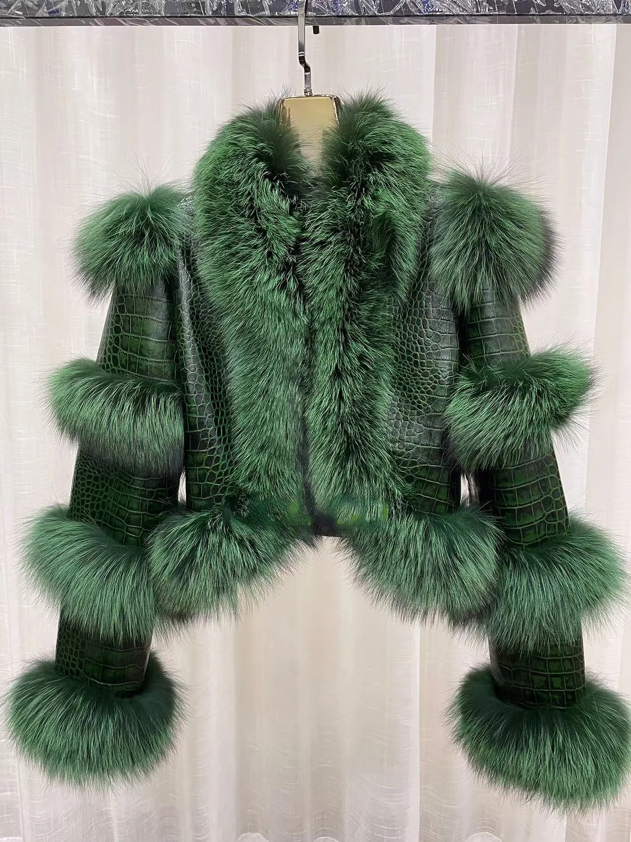 Elegant Bright Patent Leather Pattern Sheepskin Fashion Short Fox Fur Coat, offering a sophisticated and stylish outerwe — photo 19