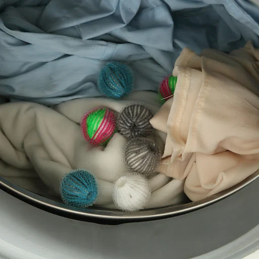 Title 1, Laundry Ball to remove hair, decontaminate and ...