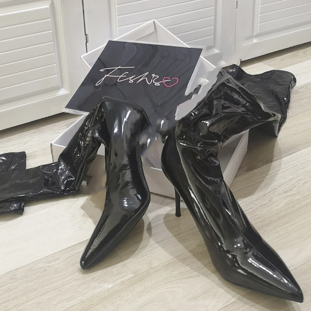 Title 4, Womens Shoes in Glossy Mirror Patent Leather, ...
