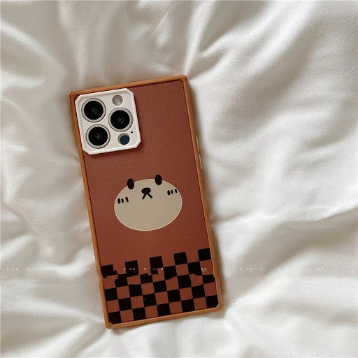 Title 5, Capa de celular de urso xadrez de desenho anima...