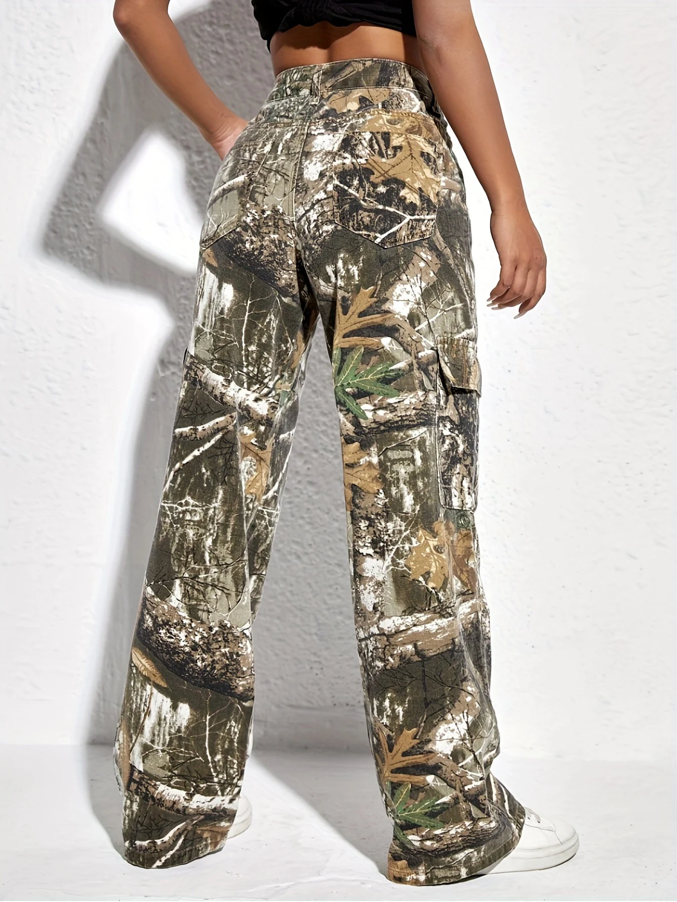 Pantaloni donna in denim stampato casual e ampi. Goditi il comfort e lo stile con questi pantaloni in jeans larghi, perfetti per tutti i giorni. — foto 12
