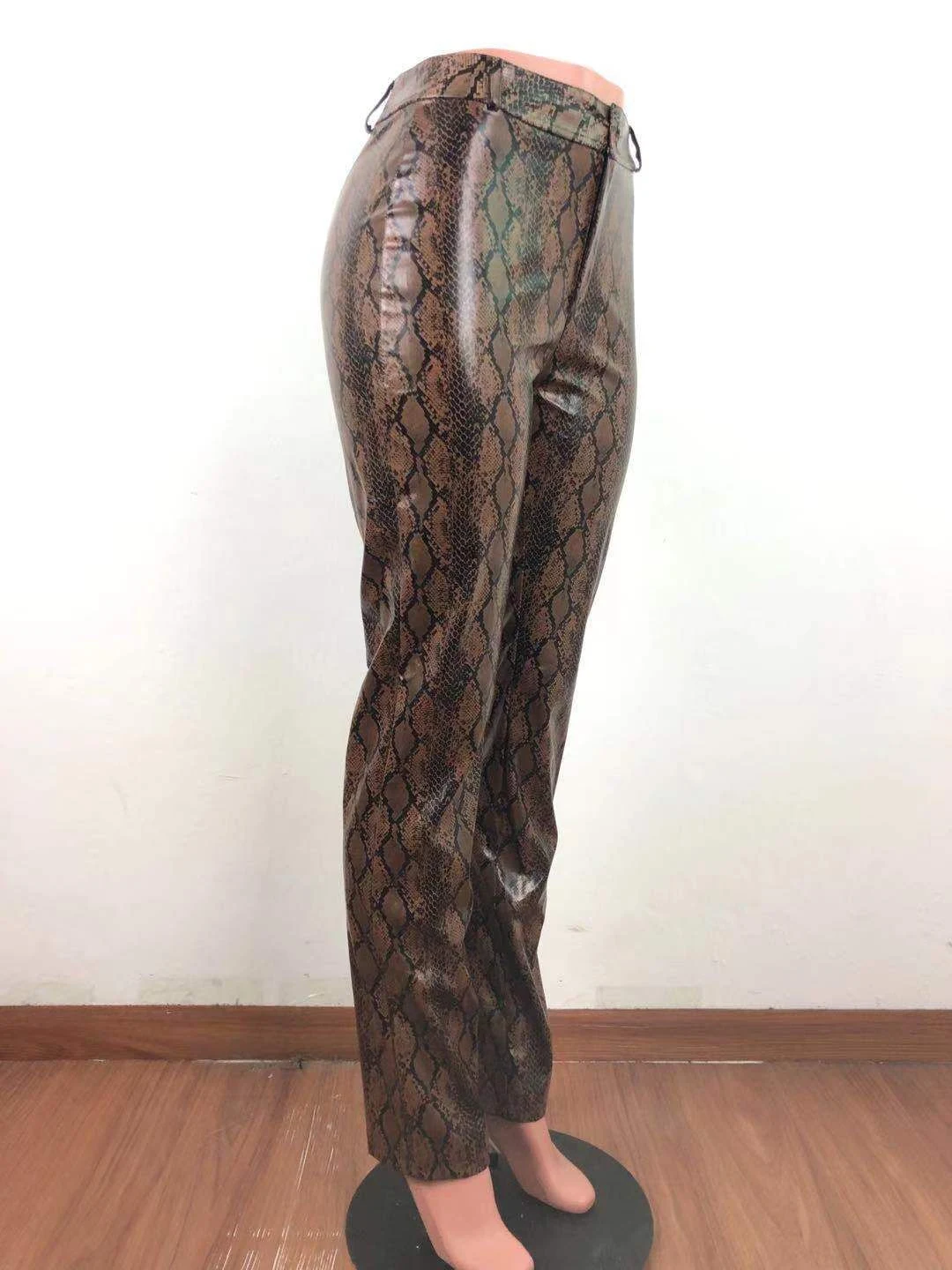 Title 3, Pantalones de mujer de piel elástica con estamp...