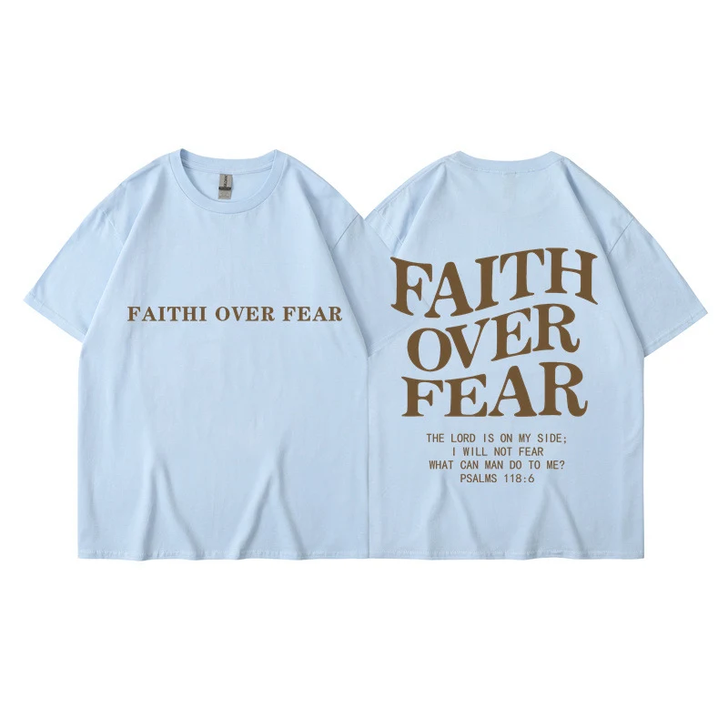 Camiseta plus size com gola redonda e manga curta estilo rua europeia e americana. Confortável e moderna, ideal para o dia a dia. — foto 4