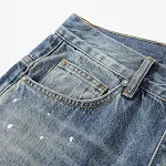 Heren jeans los retro met spetters. Casual en comfortabele mode. Vintage spijkerbroek met een relaxte pasvorm en een uniek design voor een stijlvolle look. — foto 9
