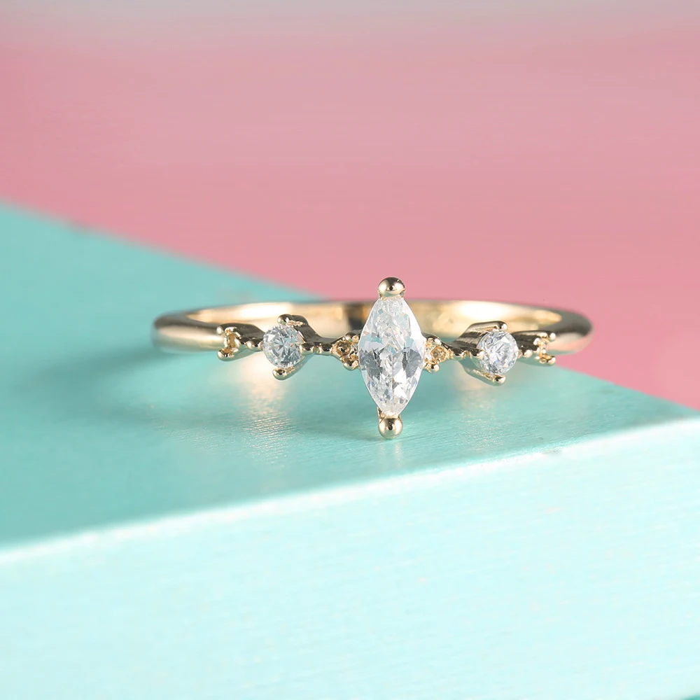 Anel feminino em ouro rosa com banho de diamante olho de cavalo, acessórios Wish. Um toque de elegância e sofisticação para você. — foto 1