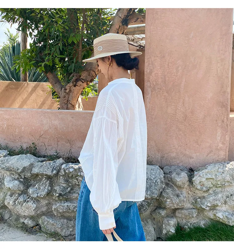 Camicia donna maniche lunghe in cotone francese, morbida e confortevole, ideale per ogni occasione, tessuto traspirante e durevole, un capo classico e versatile. — foto 15