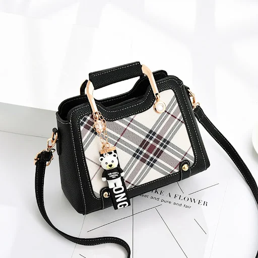Title 5, Womens new trendy messenger bag, Net red small...