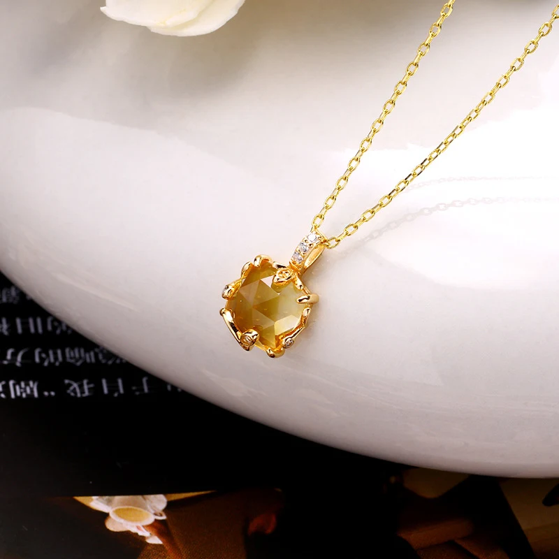 Colar feminino de prata S925 com cristal de folha, um presente charmoso e elegante. Ideal para realçar seu visual e brilhar. — foto 10