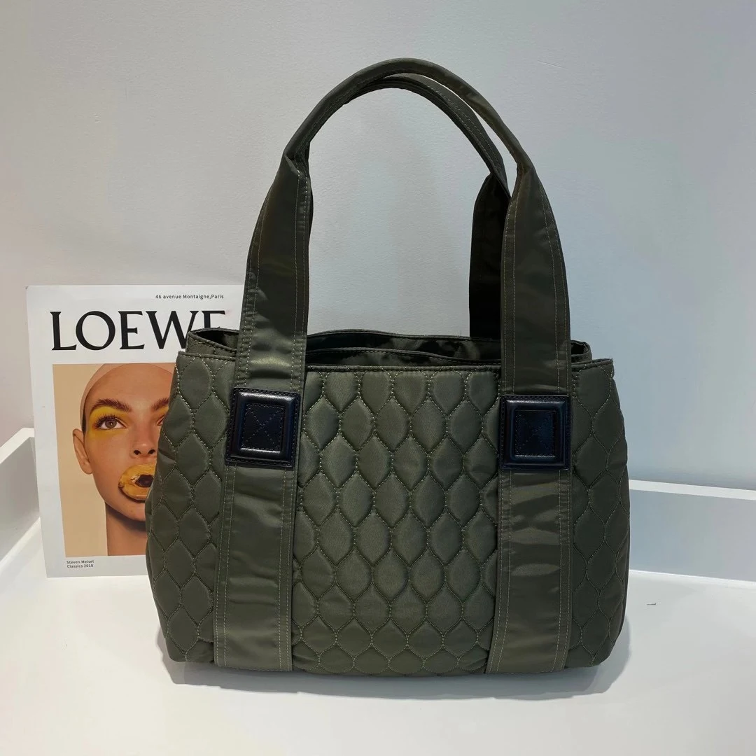 Bolsa portátil Oxford coreana de um ombro, perfeita para transportar seus itens essenciais com estilo e praticidade no dia a dia. — foto 4