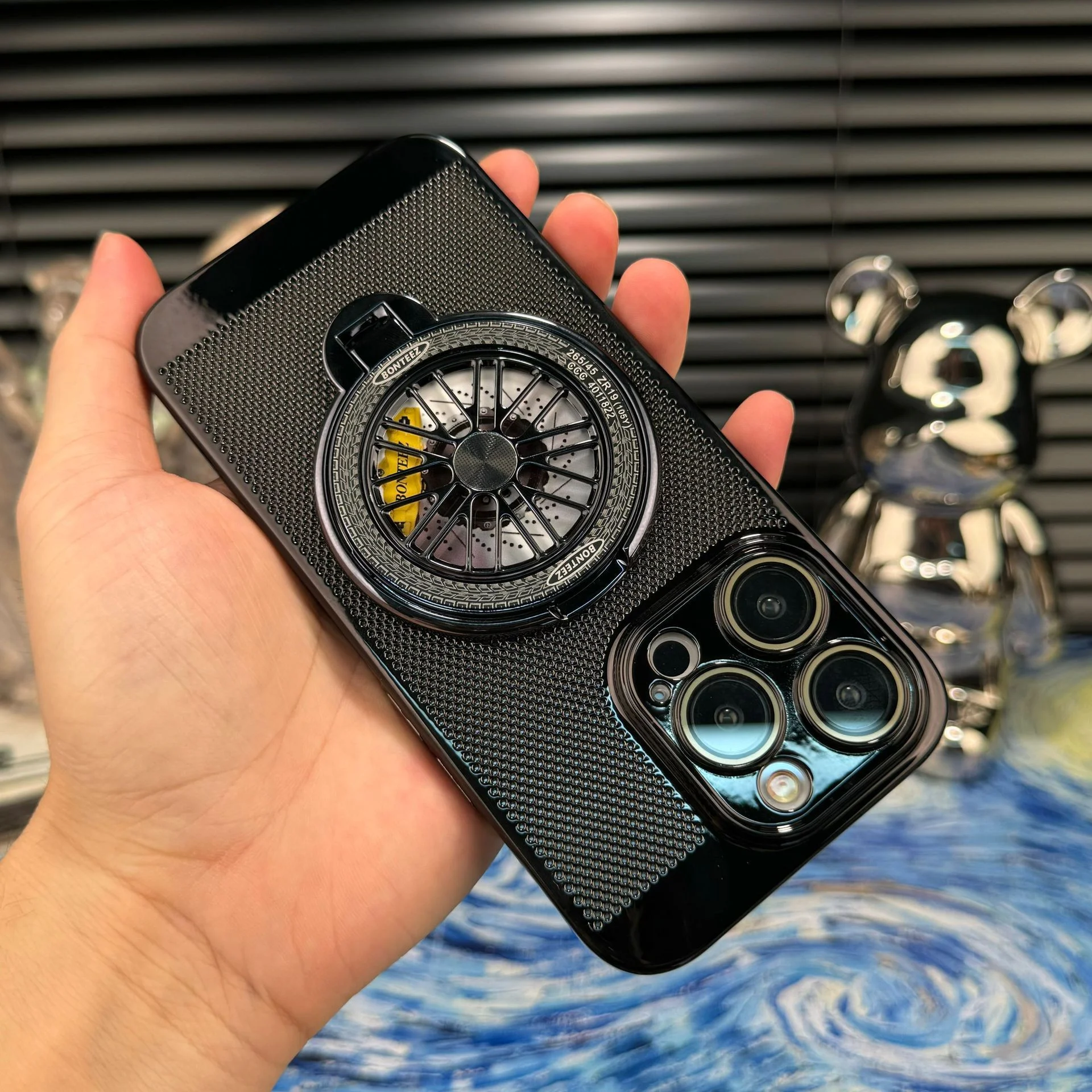 Title 4, Phone case with gyro rotating bracket offering ...