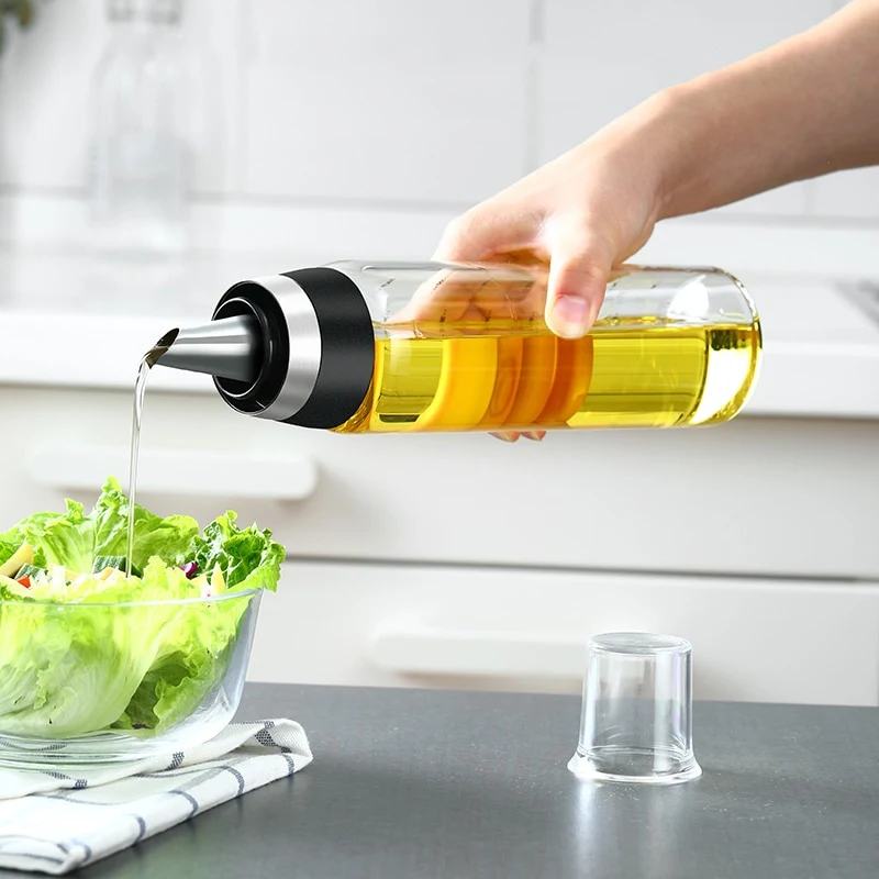 Glass oil bottle with drip-free pourer, elegant design for the kitchen, perfect for olive oil, vinegar, and daily use, e — photo 2