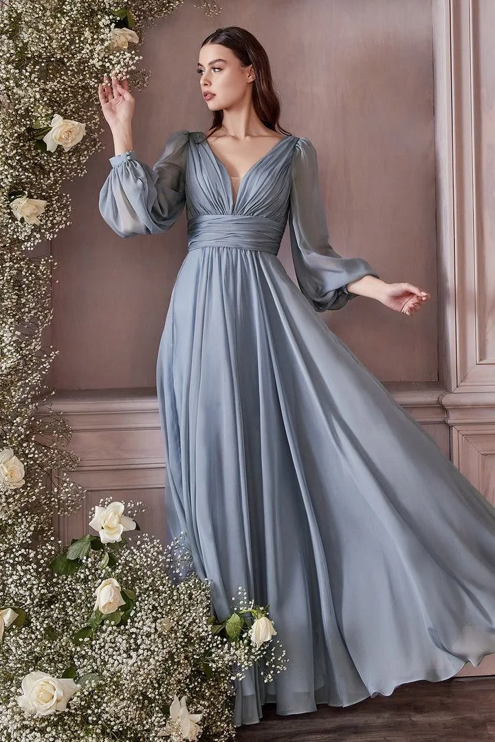 Title 3, Vestido longo de chiffon com decote em V profun...