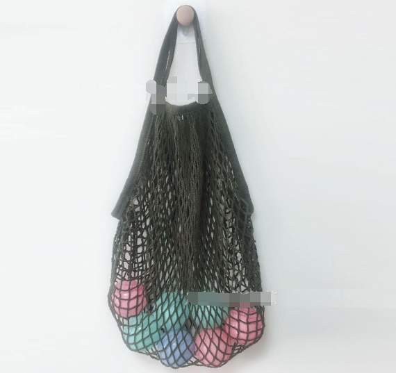 Bolsa de rede de pesca coreana em algodão vazado, portátil e reutilizável. Perfeita para praia e compras, leve e prática, com design moderno e ecologicamente correta. — foto 15