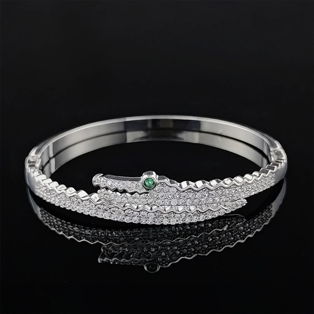Pulseira Irregular Feminina Fashion e Versátil Acessório Perfeito para Qualquer Ocasião Elegante e Combinável Ideal para um Look Moderno e Atraente — foto 22