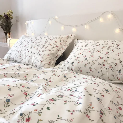 Title 1, Four-piece small floral cotton bed set. Provide...