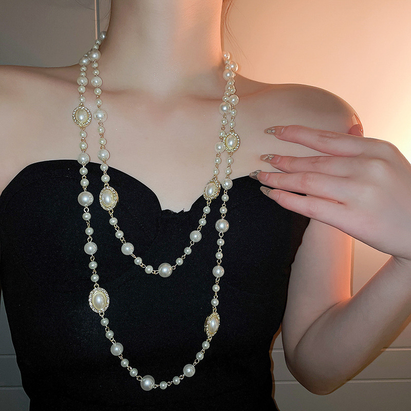 Corrente de clavícula Multi-Camadas Sky Star, ideal para um visual sofisticado e moderno. Realce seu colo com estilo e brilho. Perfeita para o dia a dia. — foto 6