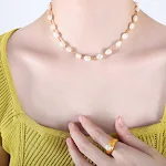 Colar romântico de pérolas de água doce, um acessório de moda feminino elegante e sofisticado para realçar seu visual. — foto 9