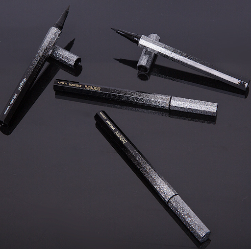 Title 6, Starry Sky Flüssiger Eyeliner Pen Wasserfest La...