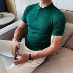 Męska koszulka letnia z dzianiny z jedwabiu lodowego, dopasowany krój, kołnierz z klapami, jednolity kolor, idealna na upały. — zdjęcie 14