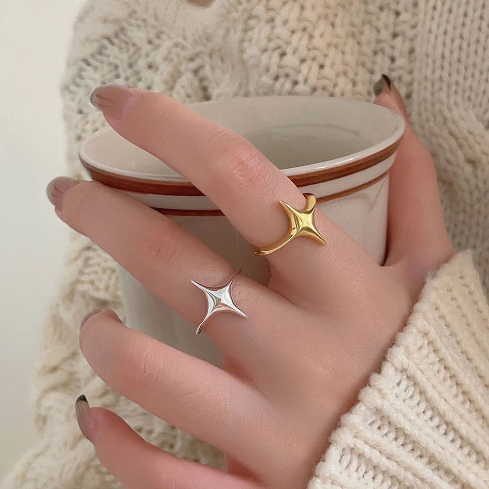Anel estrela de prata de lei 925 simples com personalidade. Um acessório elegante e minimalista para realçar seu estilo pessoal e único. — foto 4