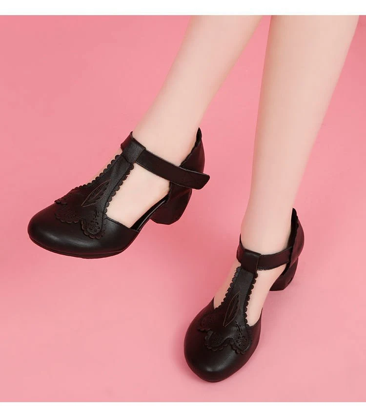 Title 9, Womens Fashion Summer Closed Toe Sandals. Comf...