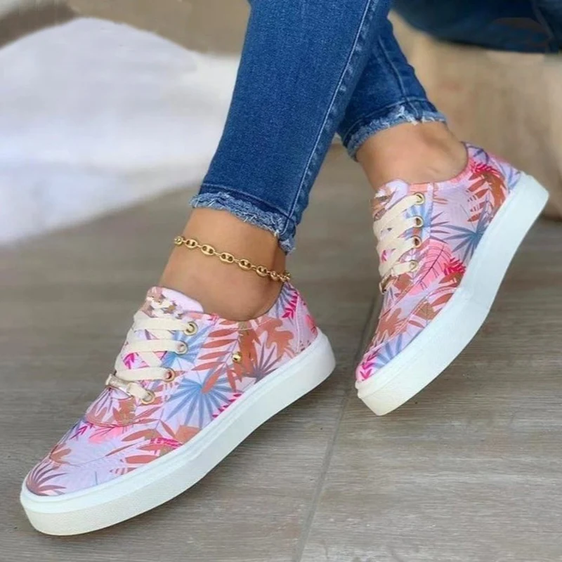 Women's Canvas Lace-Up Flats with Leaves Print, Casual Sneakers, Round Toe Shoes, comfortable and stylish, perfect for e — photo 1