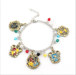 Pulseira feminina com elementos de moda retrô combinados. Um acessório elegante e versátil para complementar seu visual, adicionando um toque único e estiloso. — foto 9