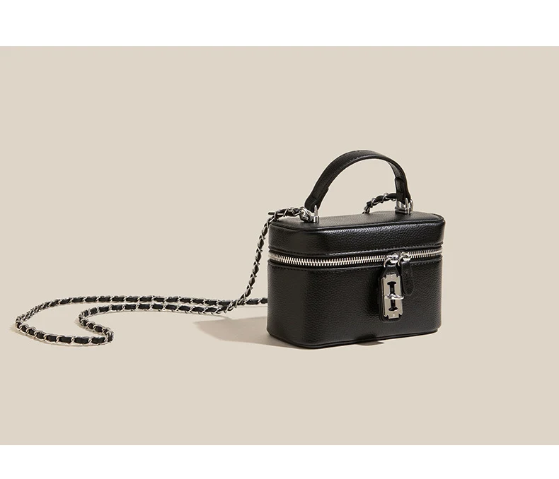High Sense Chain Box Square Pouch Women's Bag, stylish chain bag for women, perfect for carrying your essentials with el — photo 1