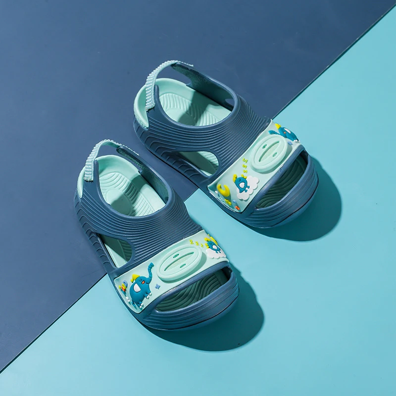 Sandálias de verão infantis antiderrapantes Baotou. Sapatos respiráveis para bebês e crianças pequenas. Conforto, segurança e estilo. — foto 3