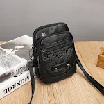 Bolsa transversal de couro simples, moda e praticidade para mulheres. Leve seus pertences com estilo e conforto, perfeita para o dia a dia. — foto 5