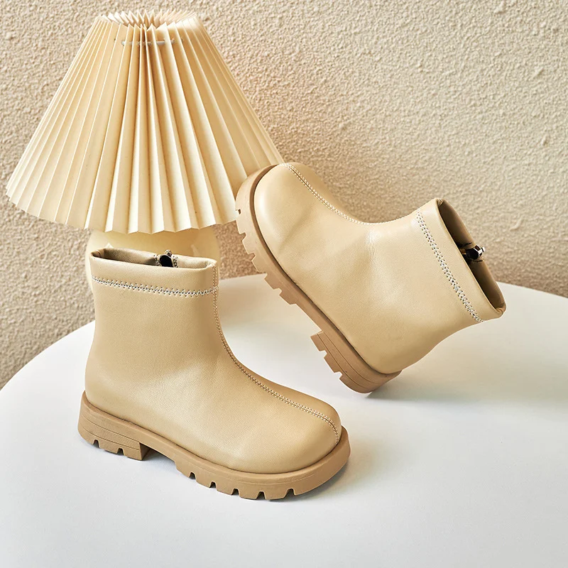 Botas de couro macio e versátil para todas as ocasiões. Conforto e estilo que combinam com tudo. O calçado perfeito para você! — foto 7