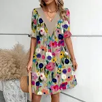 Abito donna scollo a V manica corta, vestibilità ampia e confortevole, ideale per look casual e giornate estive, un capo versatile per ogni occasione. — foto 5