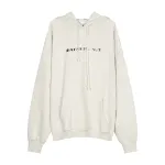 Suéter coreano com letras de metal, design simples e elegante, com um toque de estilo, perfeito para um visual moderno e confortável. — foto 2