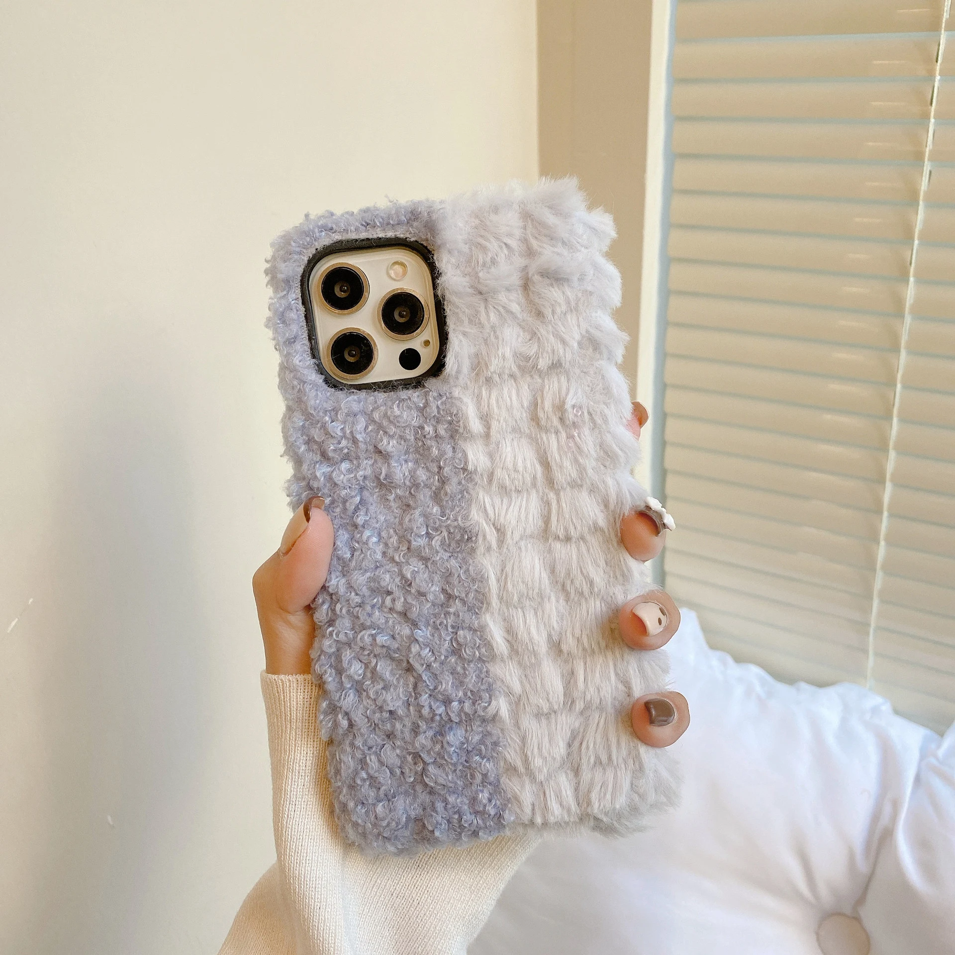 Title 6, Simple And Color Matching Plush Mobile Phone Ca...