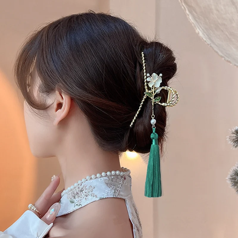 Grampo Grande Acessórios Estilo Nacional Retrô Antigo, perfeito para um penteado elegante e vintage com charme especial. — foto 9