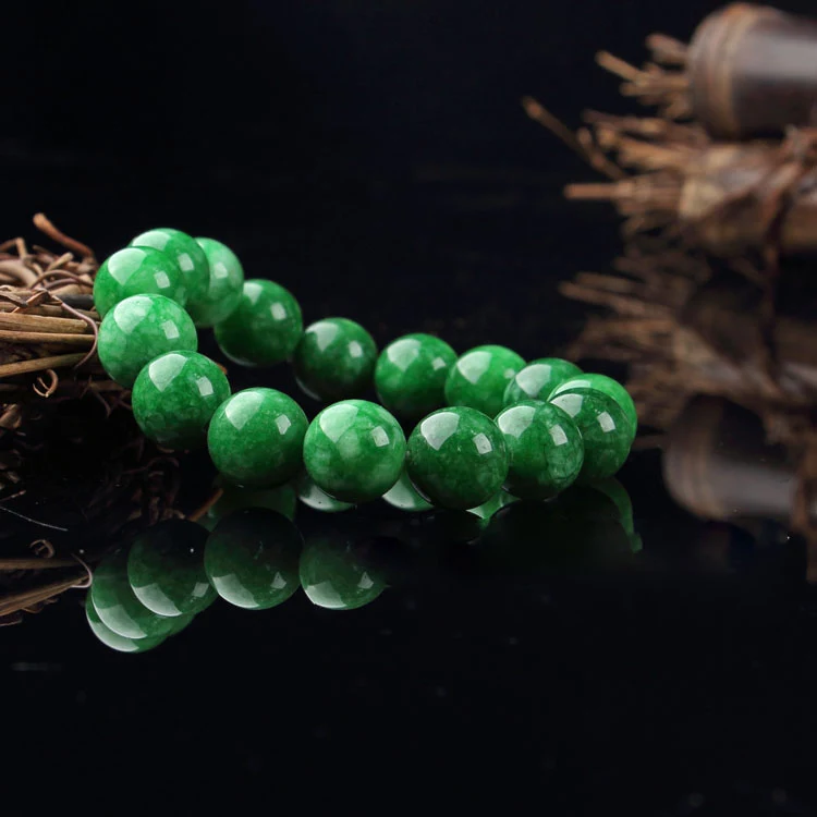 Pulseira verde seca e colar de jade frio — Beleza natural para um visual fresco e sofisticado — Desfrute da serenidade e do estilo único. — foto 6