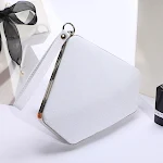 Bolsa de Ombro Feminina com Design de Conhecimento de Embarque Brilhante Reflexivo – Moda e Praticidade em um Só Acessório — foto 1
