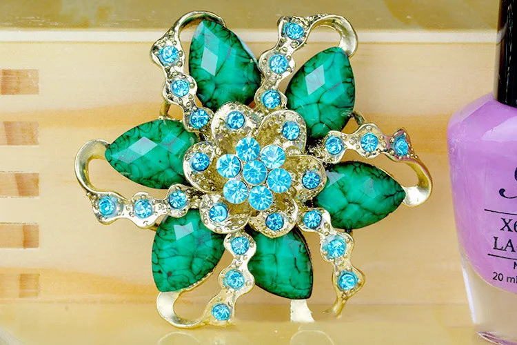 Broche Vintage Corsage Geométrico Feminino Elegância para Mulheres Acessório Sofisticado para Roupas Design Geométrico Único e Charmoso — foto 5