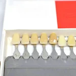 Vita16 Zahnfarbplatte für Resin – Präzise Farbauswahl für perfekte ästhetische Ergebnisse in der Zahnmedizin. — foto 1