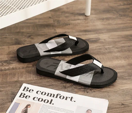 Title 2, Heren zomerslippers met colorblock design. Stij...