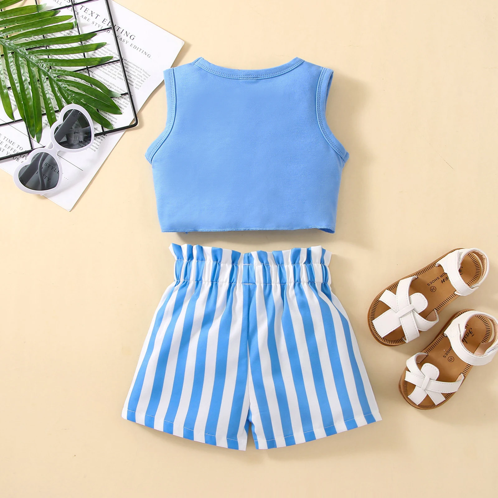 Conjunto de verão para meninas listrado sem mangas Ideal para o calor Confortável e estiloso Perfeito para brincar e passear Garanta o seu agora mesmo! — foto 9