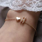 Pulseira com letras inglesas em liga, formato de coração e personalidade elegante. Expresse seu estilo único com esta joia charmosa e especial. — foto 51