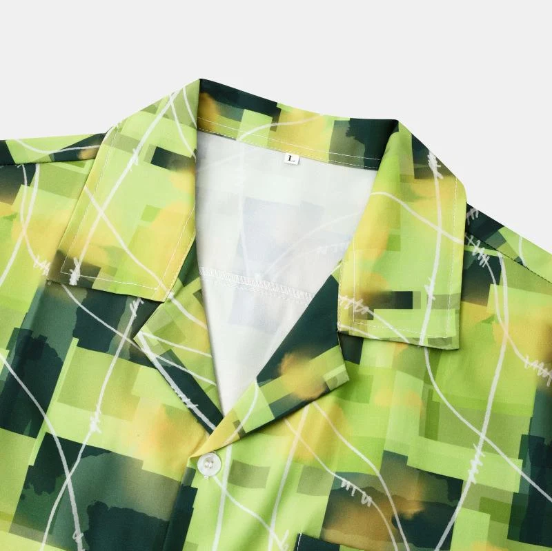 Camisa masculina casual de manga curta com estampa de ameixa em pintura a tinta, ideal para praia e um visual descontraído e fresco. — foto 2
