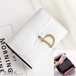 Porta-cartões feminino com textura de couro bovino, design elegante e moderno. Organize seus cartões com praticidade e segurança. Perfeito para mulheres. — foto 3