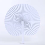 Witte papieren waaiers in hartvorm voor Europese bruiloften, groothandel, perfect als gastgeschenk of decoratie. — foto 15